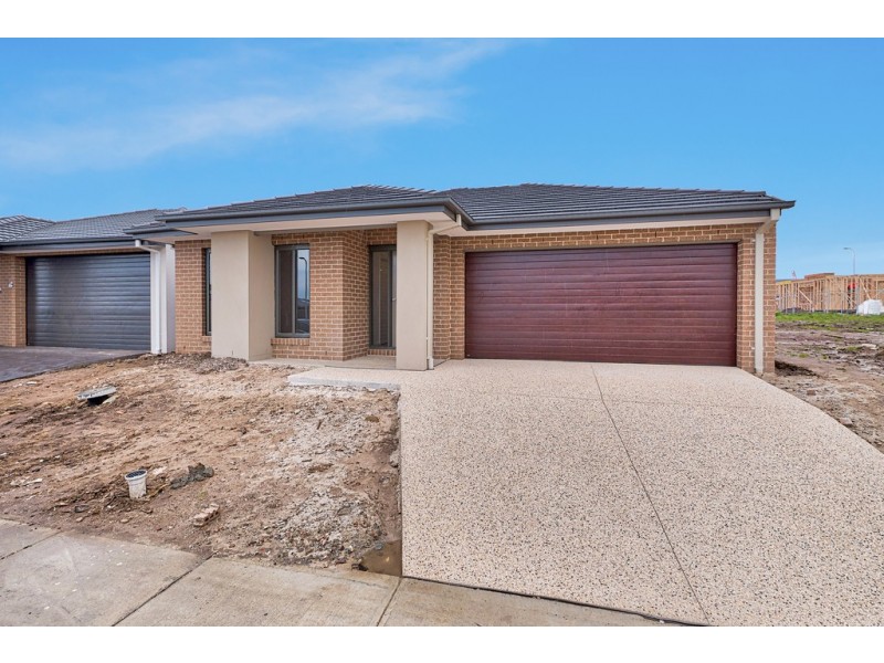 18 Powlett Drive, Clyde VIC 3978