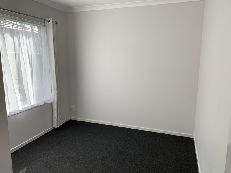 6 Clarence Place, Cranbourne East VIC 3977