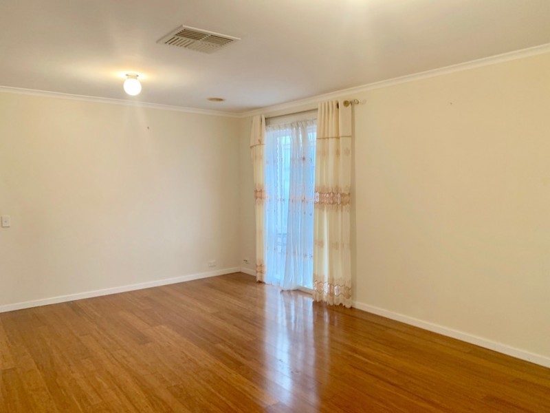 11 Neptune Place, Cranbourne West VIC 3977