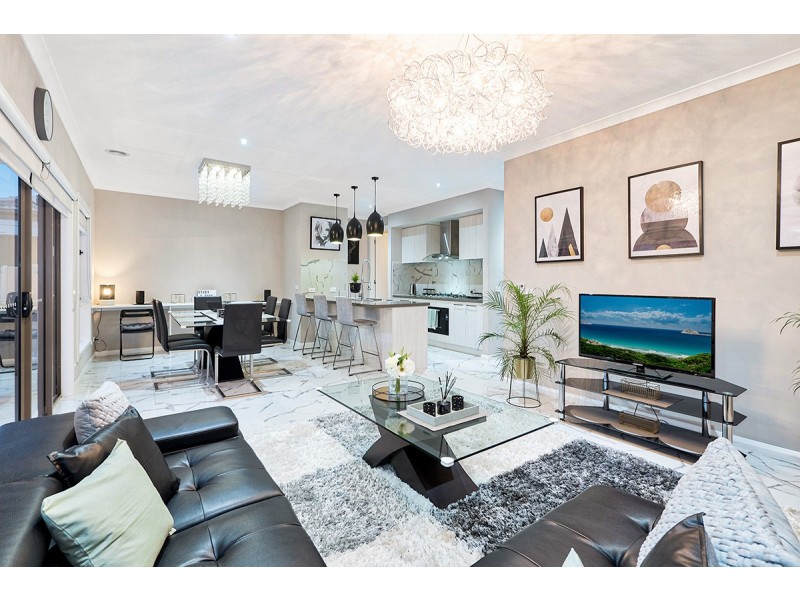 17 Trainers Way, Clyde North VIC 3978