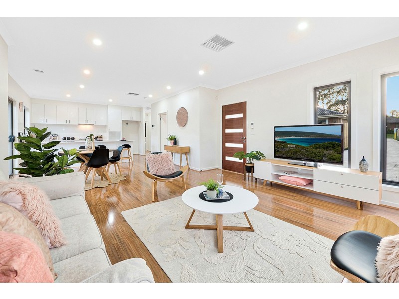 2/77 Springfield Crescent, Hampton Park VIC 3976