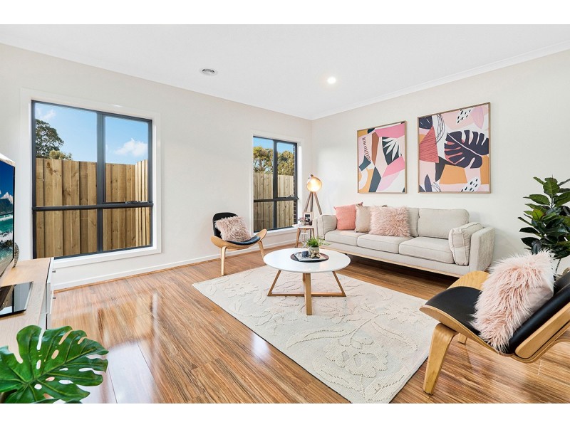 2/77 Springfield Crescent, Hampton Park VIC 3976