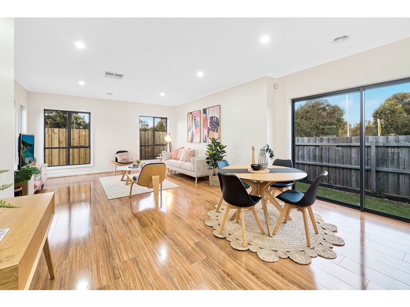 2/77 Springfield Crescent, Hampton Park VIC 3976