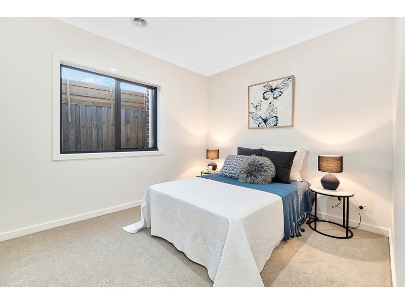 2/77 Springfield Crescent, Hampton Park VIC 3976