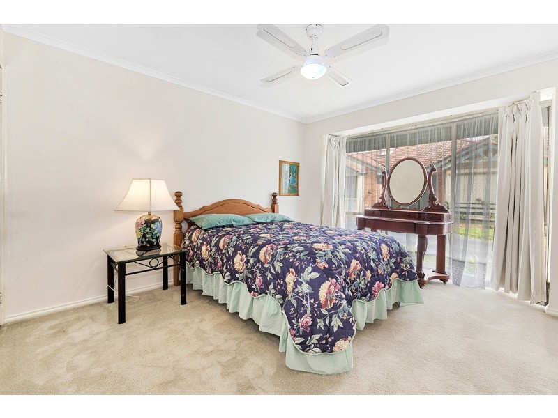 4/15-17 Lyall Street, Cranbourne VIC 3977