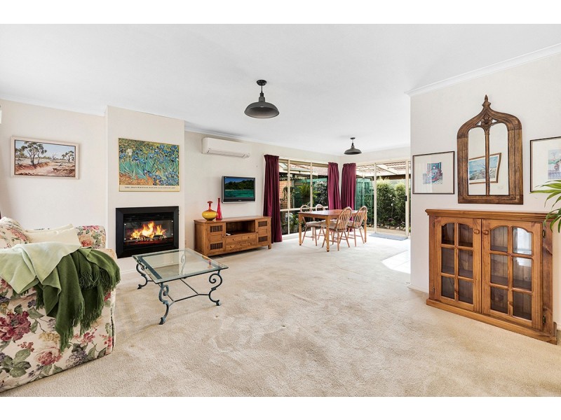 4/15-17 Lyall Street, Cranbourne VIC 3977