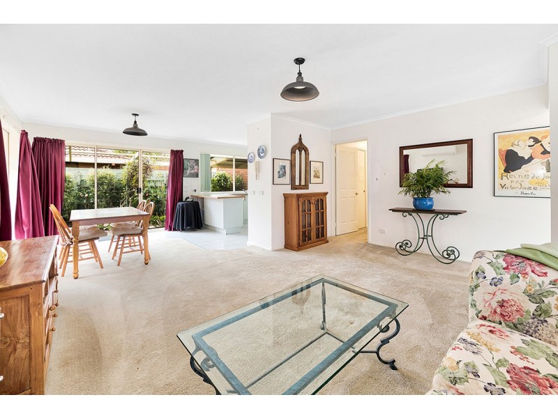 4/15-17 Lyall Street, Cranbourne VIC 3977