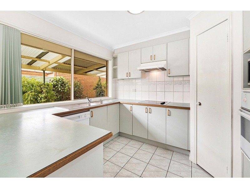 4/15-17 Lyall Street, Cranbourne VIC 3977