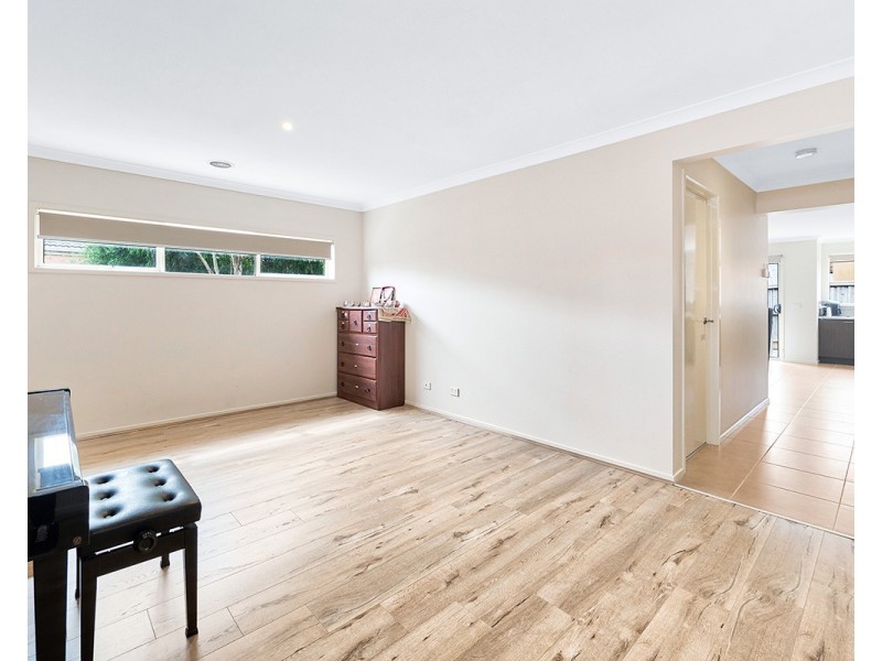 41 Gregson Grove, Lyndhurst VIC 3975