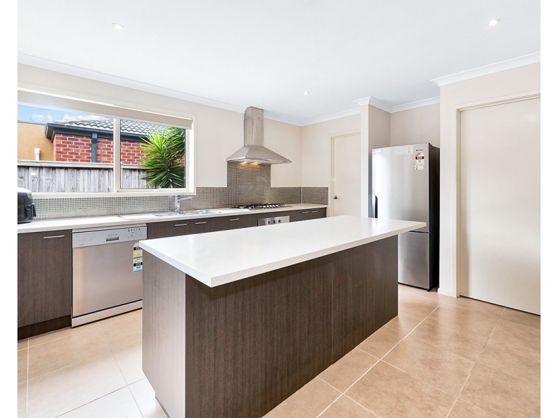 41 Gregson Grove, Lyndhurst VIC 3975