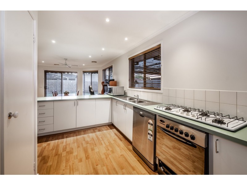 7 Willora Crescent, Cranbourne West VIC 3977