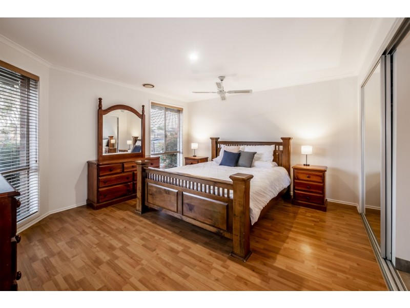 7 Willora Crescent, Cranbourne West VIC 3977