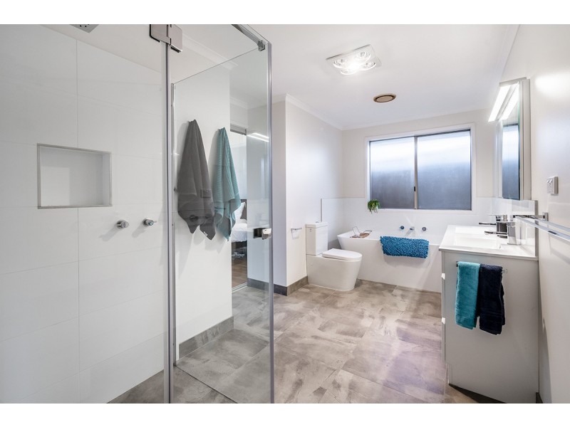 7 Willora Crescent, Cranbourne West VIC 3977