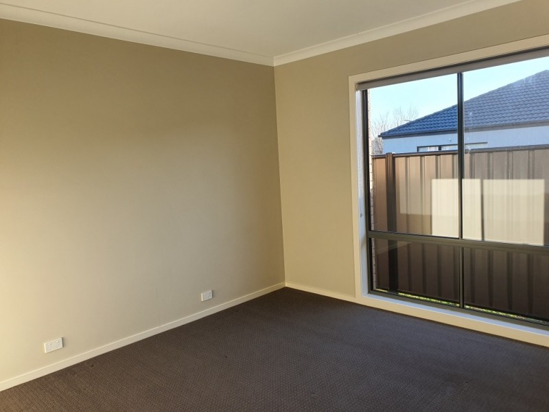 3 San Fratello Street, Clyde North VIC 3978