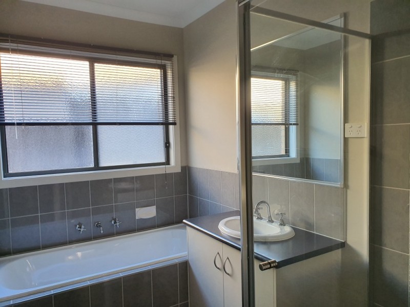 3 San Fratello Street, Clyde North VIC 3978