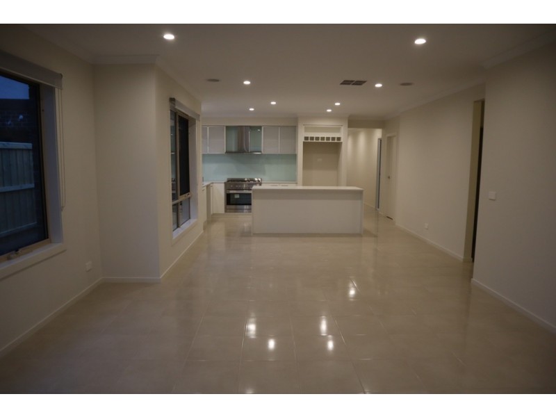 23 Dahl Drive, Officer VIC 3809