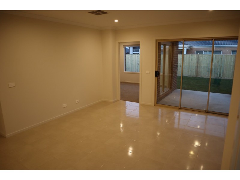 23 Dahl Drive, Officer VIC 3809