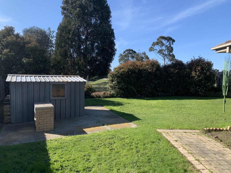 43 Wallace Road, Cranbourne VIC 3977