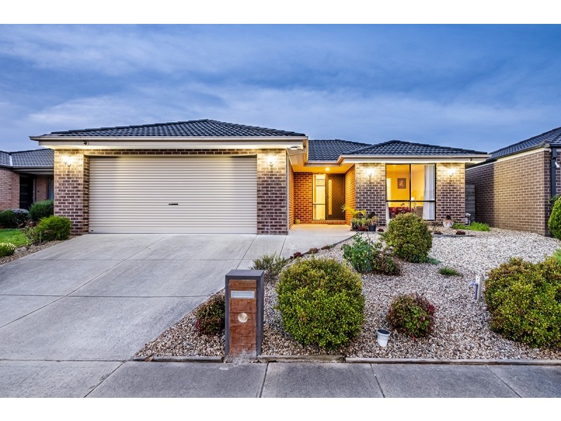13 Raven Court, Pakenham VIC 3810