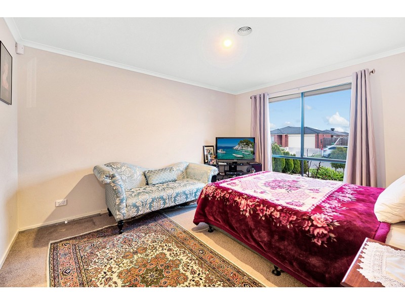 13 Raven Court, Pakenham VIC 3810