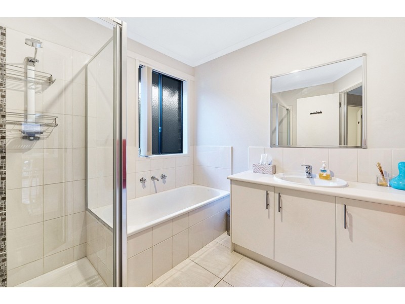 13 Raven Court, Pakenham VIC 3810