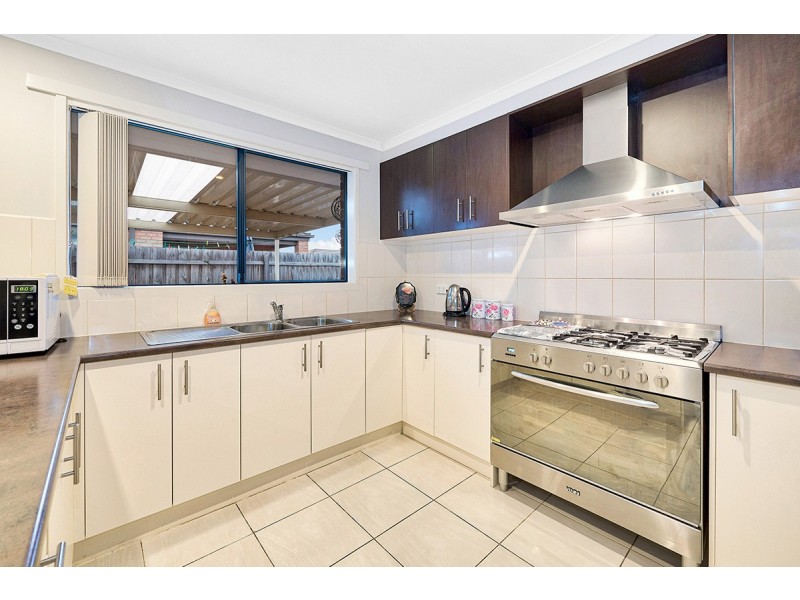 13 Raven Court, Pakenham VIC 3810
