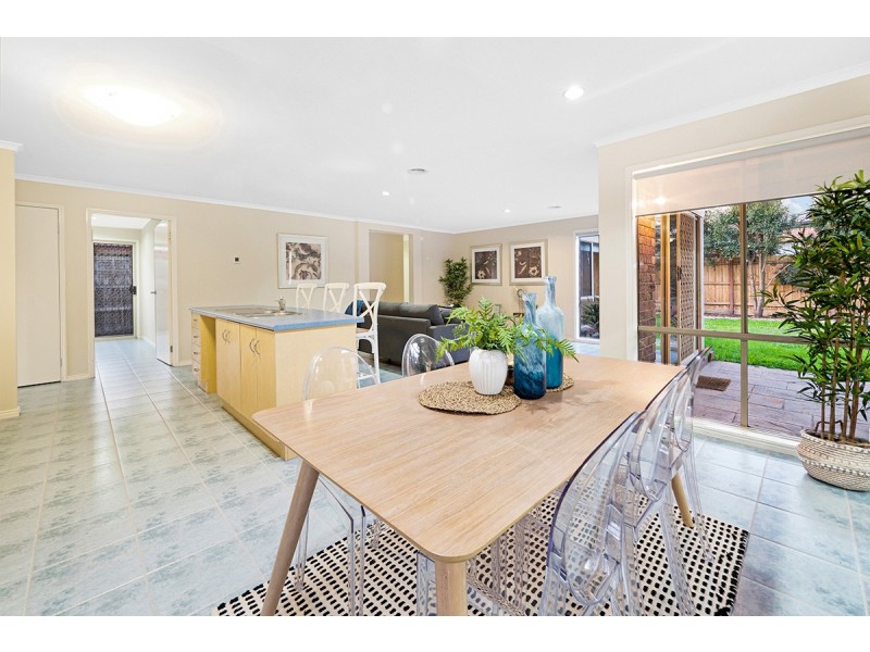 22 Bounty Way, Berwick VIC 3806