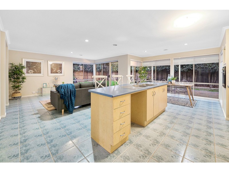 22 Bounty Way, Berwick VIC 3806