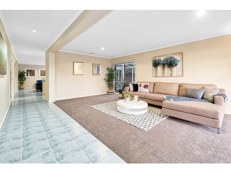 22 Bounty Way, Berwick VIC 3806