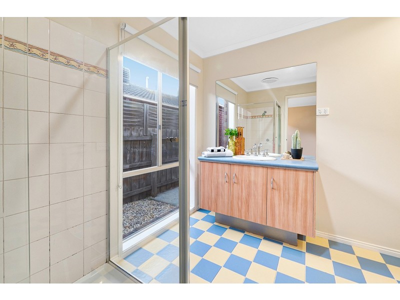 22 Bounty Way, Berwick VIC 3806