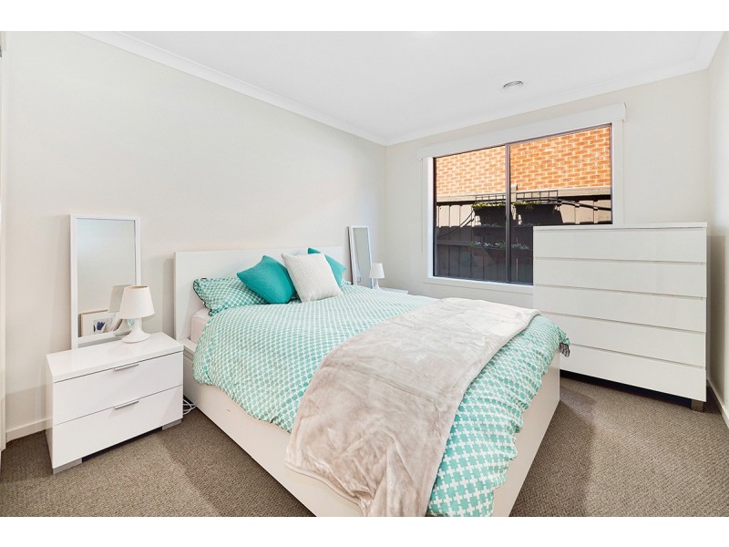 35 Bimberry Circuit, Clyde VIC 3978