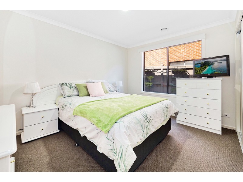 35 Bimberry Circuit, Clyde VIC 3978