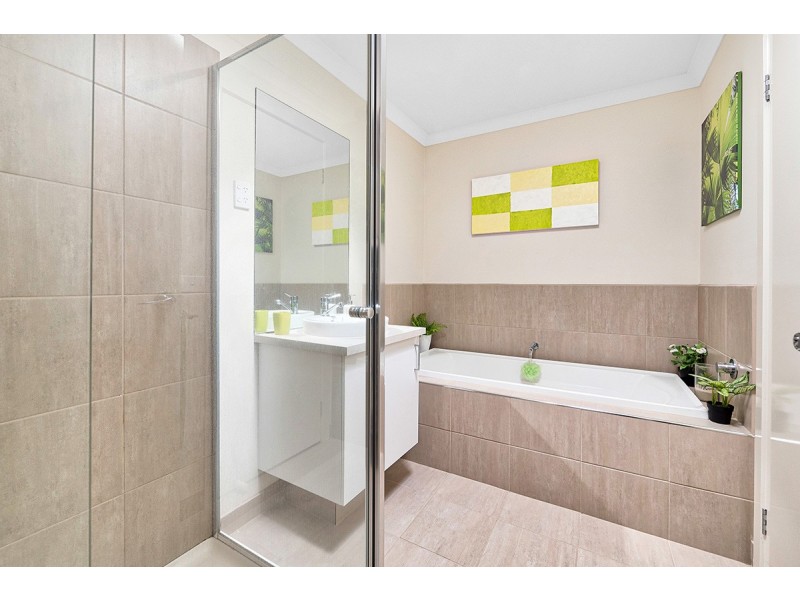 35 Bimberry Circuit, Clyde VIC 3978