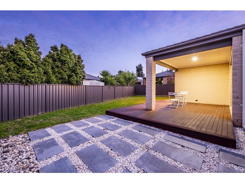 46 Datura Avenue, Cranbourne North VIC 3977