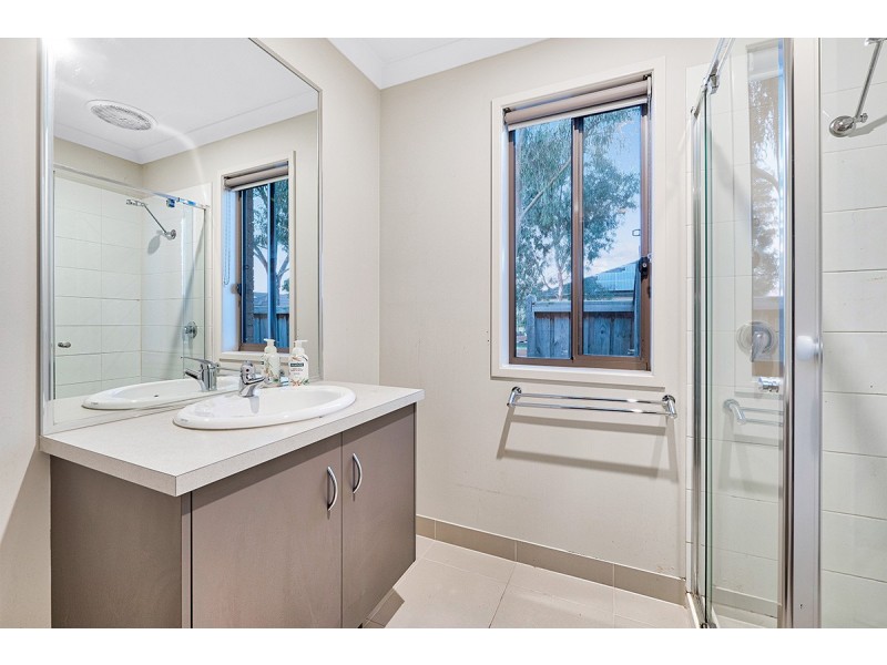 9 Teviot Street, Clyde VIC 3978