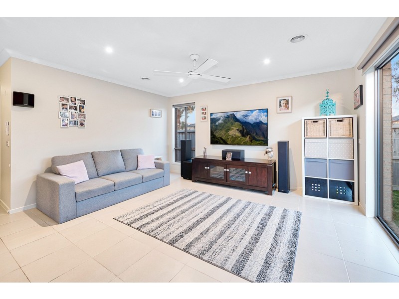 9 Teviot Street, Clyde VIC 3978