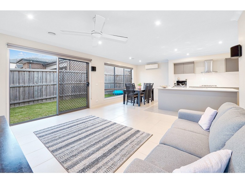 9 Teviot Street, Clyde VIC 3978