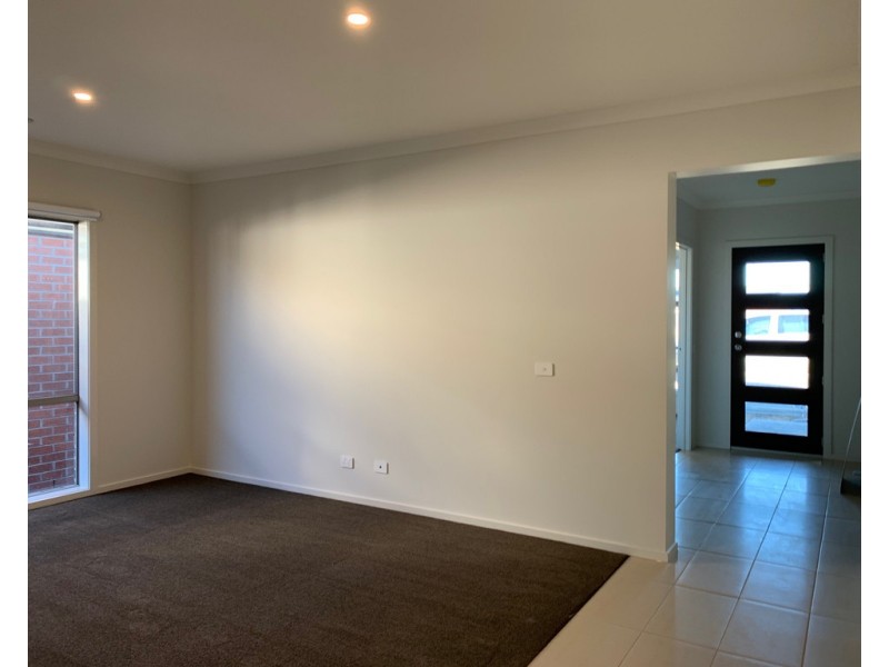 26 Athletic Circuit, Clyde VIC 3978