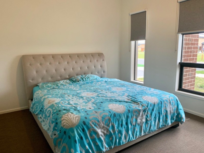 19 Tideswell St, Clyde North VIC 3978