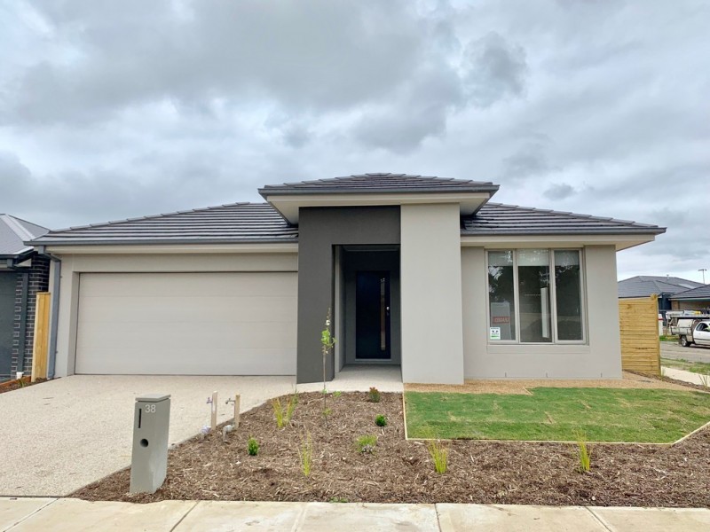 38 Athletic Cct, Clyde VIC 3978