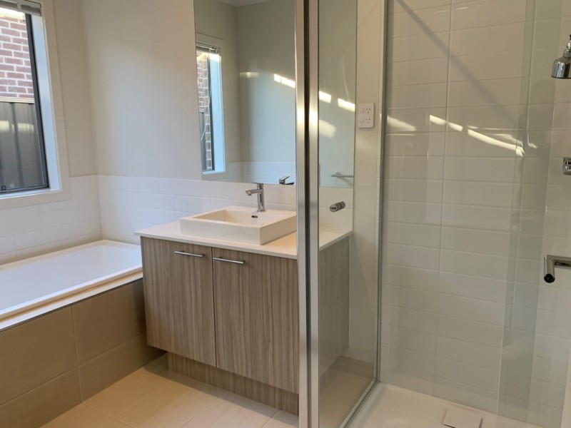 5 Punt Way, Clyde VIC 3978