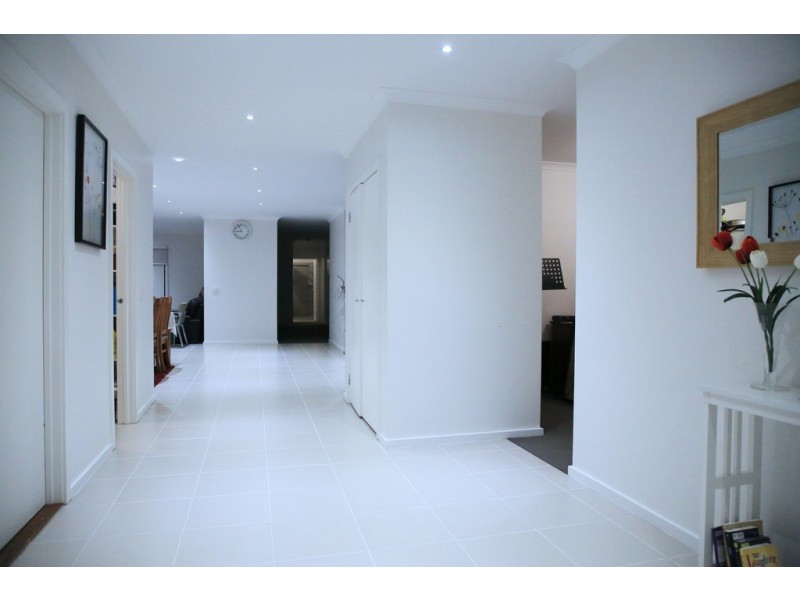 14 San Fratello Street, Clyde North VIC 3978