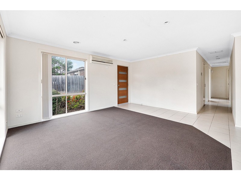 1/7-9 Elizabeth Street, Cranbourne North VIC 3977