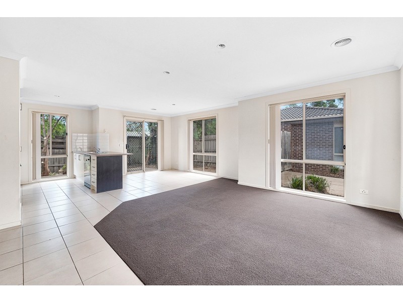 1/7-9 Elizabeth Street, Cranbourne North VIC 3977