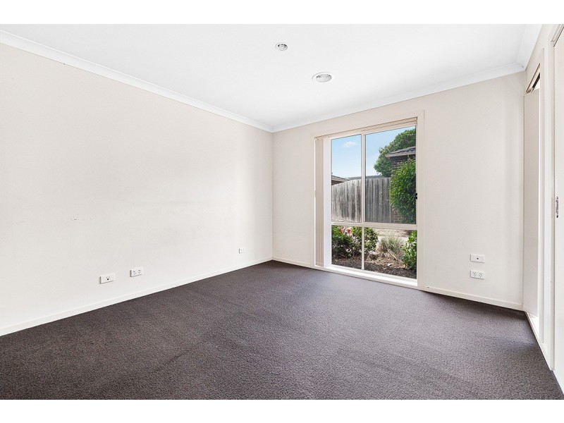 1/7-9 Elizabeth Street, Cranbourne North VIC 3977