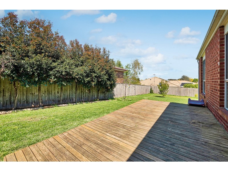 48 Edgbaston Circuit, Berwick VIC 3806
