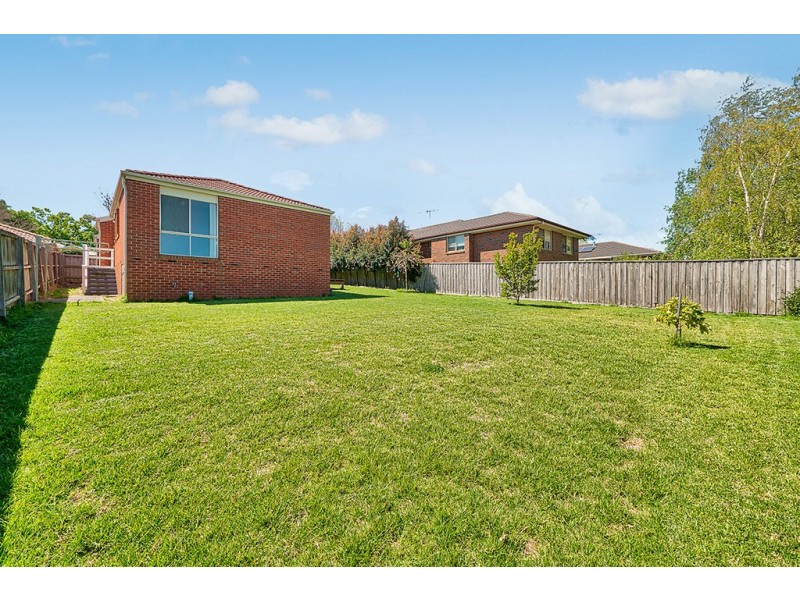 48 Edgbaston Circuit, Berwick VIC 3806