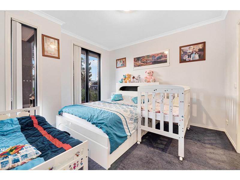 40 Canmore Street, Cranbourne East VIC 3977