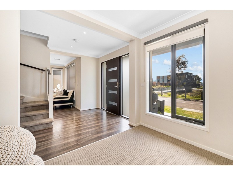 18 Fenix Way, Clyde North VIC 3978