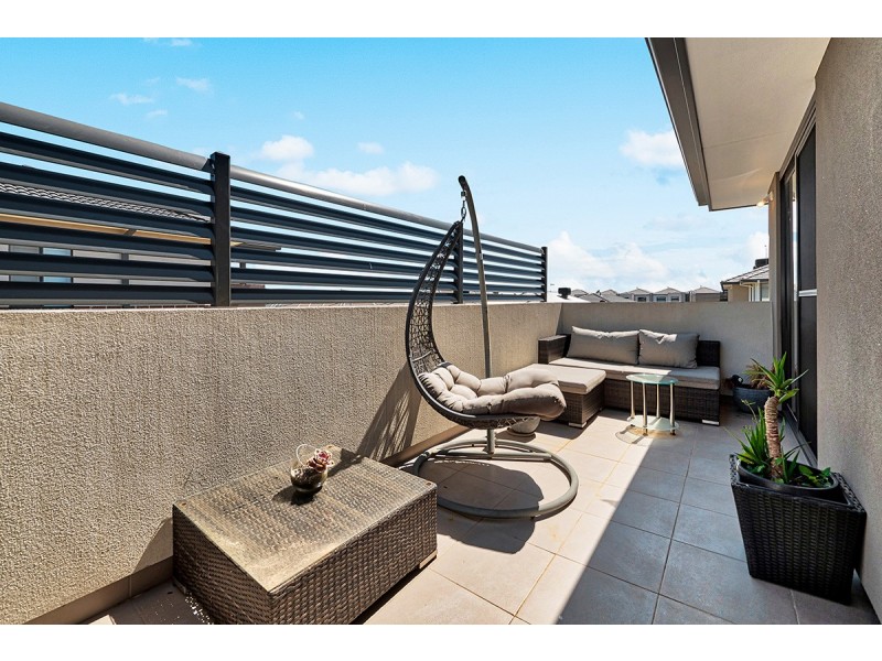 18 Fenix Way, Clyde North VIC 3978